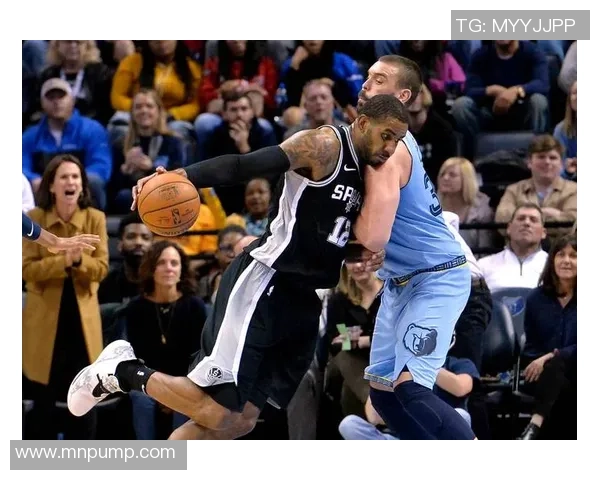 76人勇士激战第四节精彩瞬间回顾与赛后分析