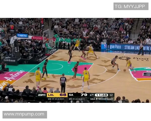 湖人队在总决赛第四场对决魔术队的精彩表现与关键时刻回顾