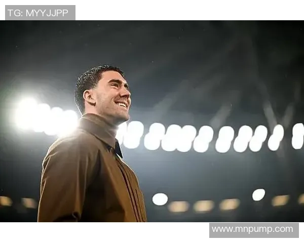 每体：弗拉霍维奇曾被推荐给巴萨，但球员行将和米兰达成协议